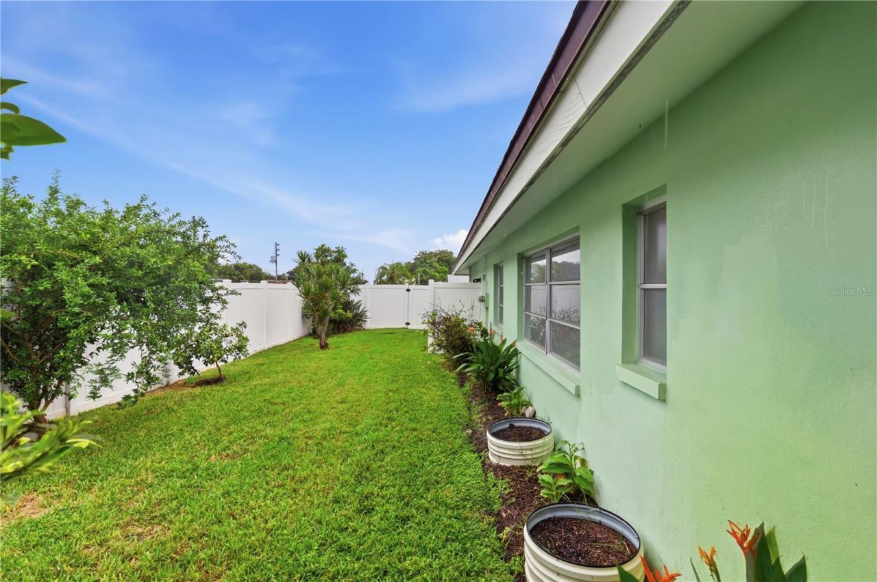10211 139th Street , Largo, FL 33774 Photo