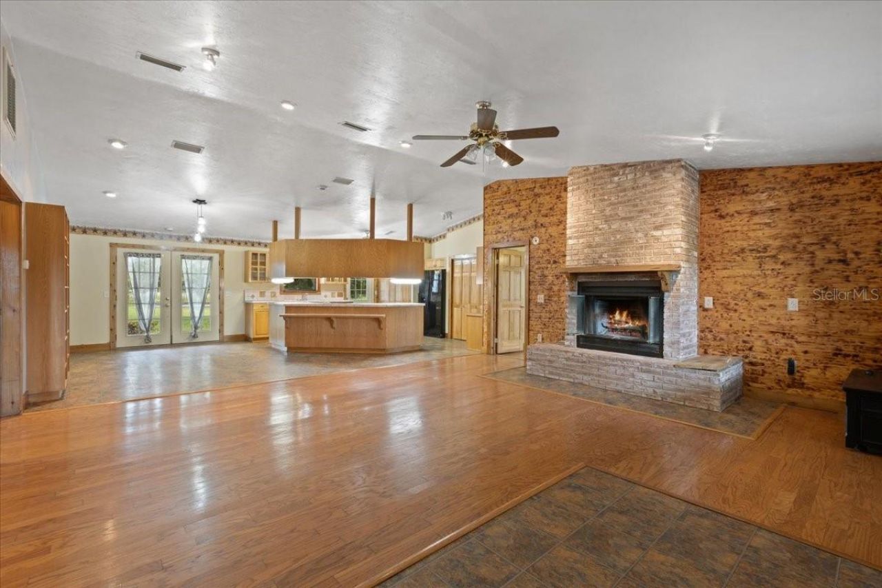 6351 SW 2nd Lane , Bell, FL 32619 Photo