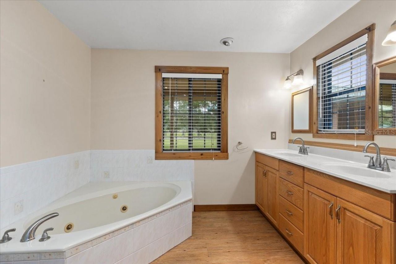 6351 SW 2nd Lane , Bell, FL 32619 Photo