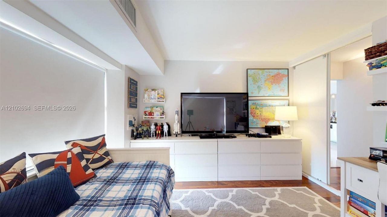 77 Crandon Blvd , Unit 8D, Key Biscayne, FL 33149 Photo