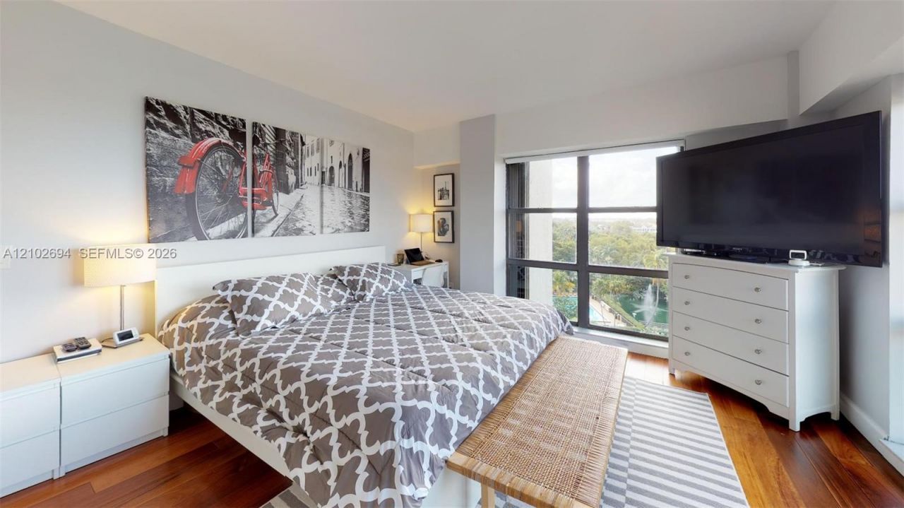 77 Crandon Blvd , Unit 8D, Key Biscayne, FL 33149 Photo