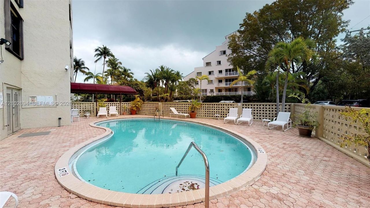 77 Crandon Blvd , Unit 8D, Key Biscayne, FL 33149 Photo
