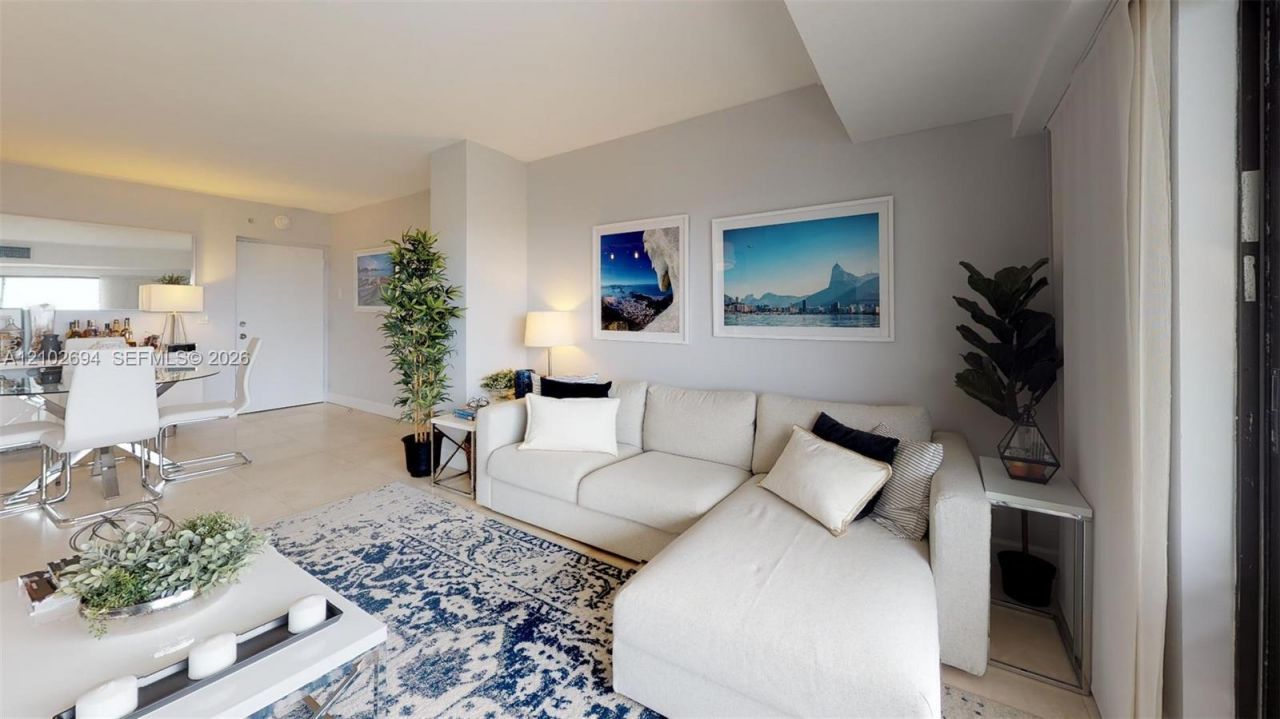 77 Crandon Blvd , Unit 8D, Key Biscayne, FL 33149 Photo