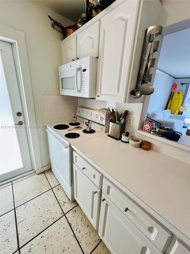 1441 Lincoln Rd , Unit 207, Miami Beach, FL 33139 Photo