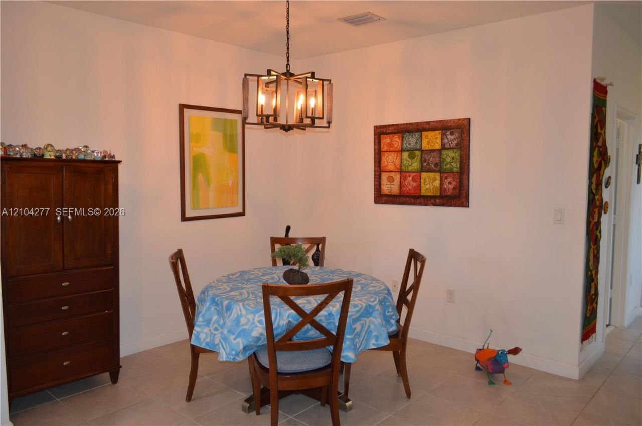 2744 SE 19th St , Homestead, FL 33035 Photo