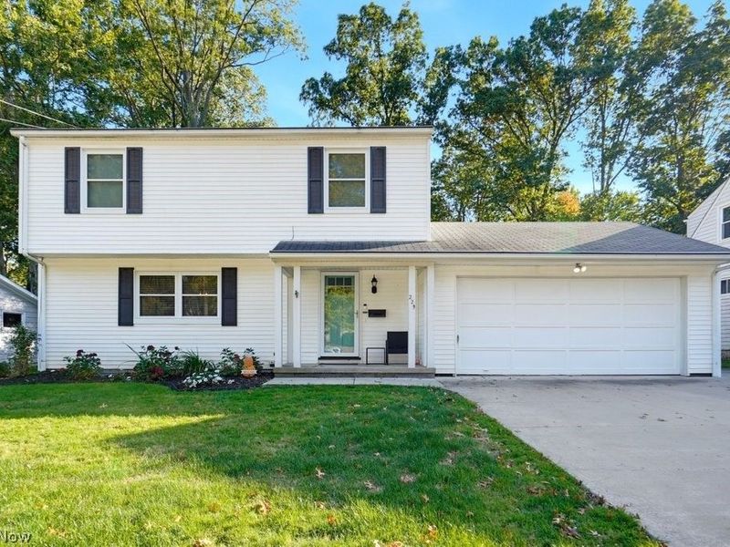 229 Pinehurst Road, Munroe Falls, OH 44262 Photo 1