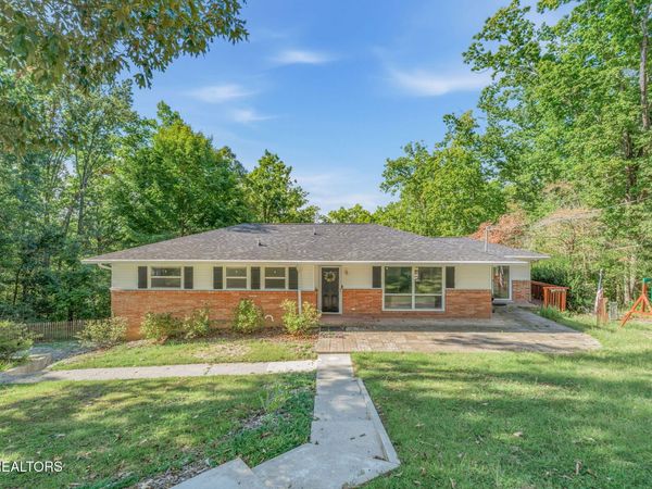 103 Morgan Rd, Oak Ridge, TN 37830