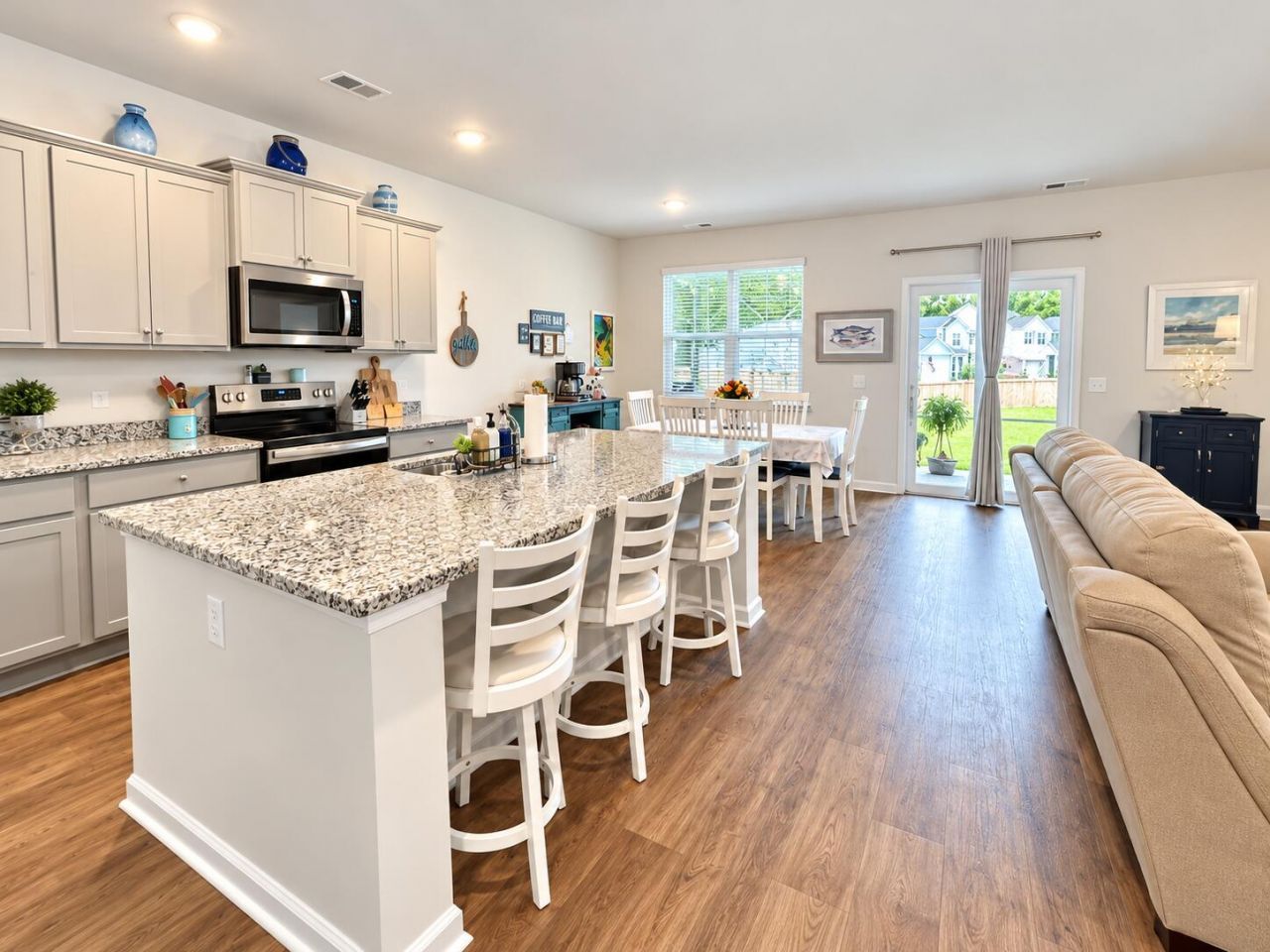 409 Peachwood Lane Photo 9
