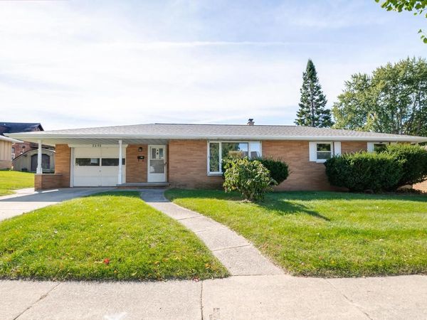 2056 ZEISE AVENUE, Green Bay, WI 54302