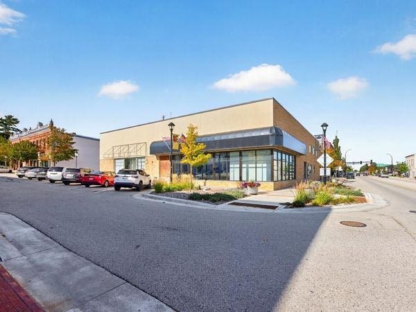 102 W Center Street, Lake City, MN 55041