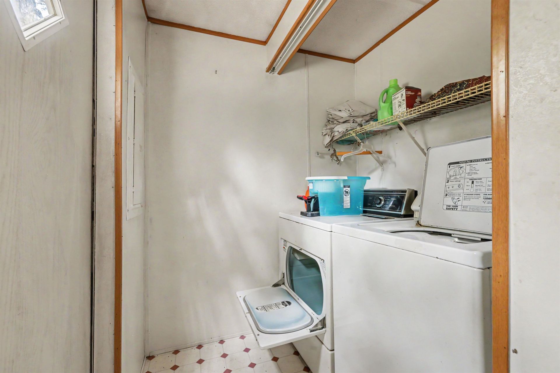 1068 Old River Rd.  Photo 7