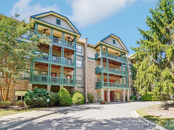 9 Kenilworth Knolls, Unit 201, Asheville, NC 28805