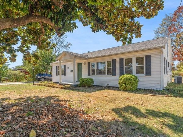 305 S Dixieland Road , Rogers, AR 72758