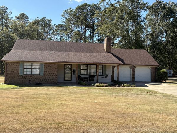 905 Sanders Dr., Amory, MS 38821