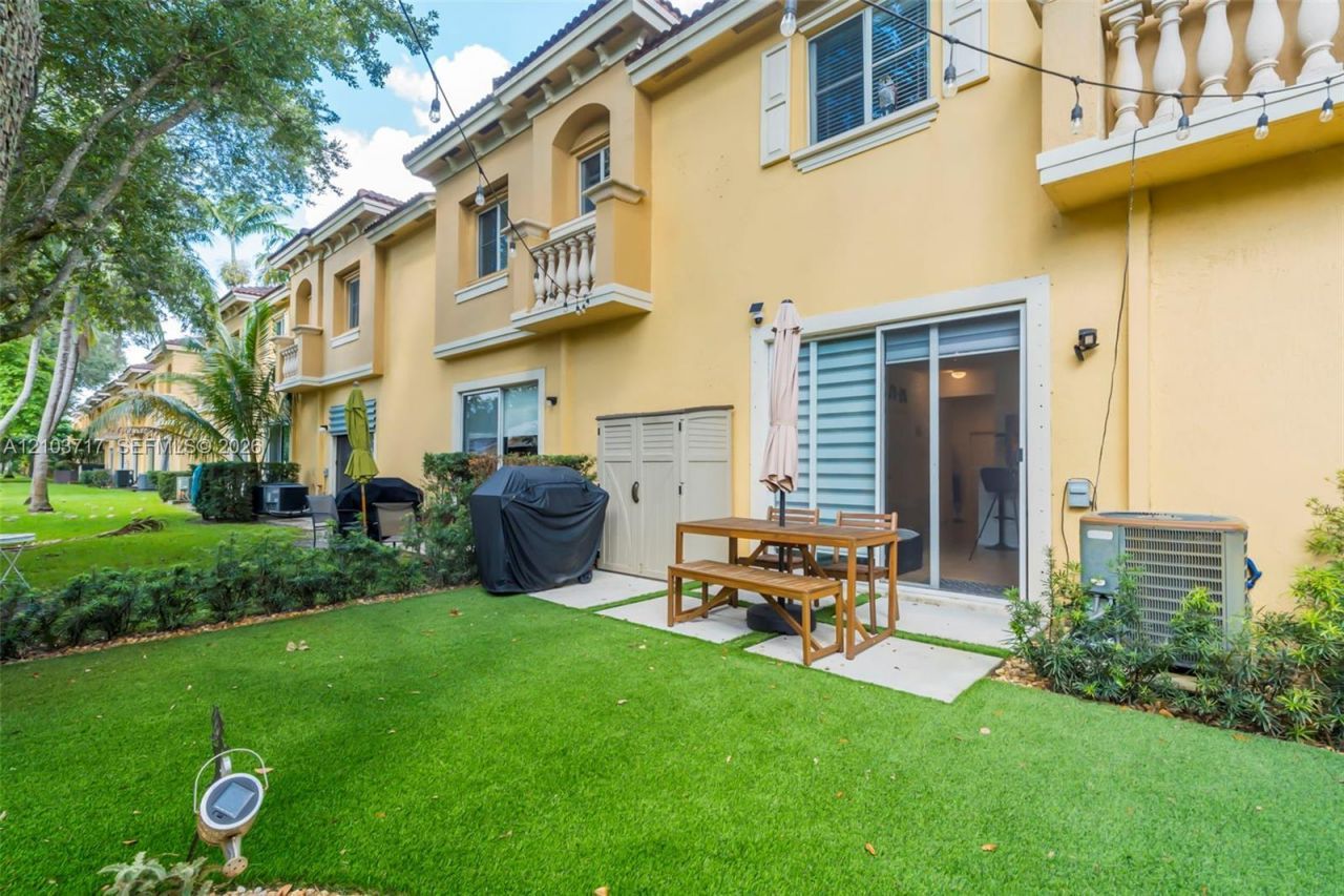 8922 SW 19th St , Miramar, FL 33025 Photo