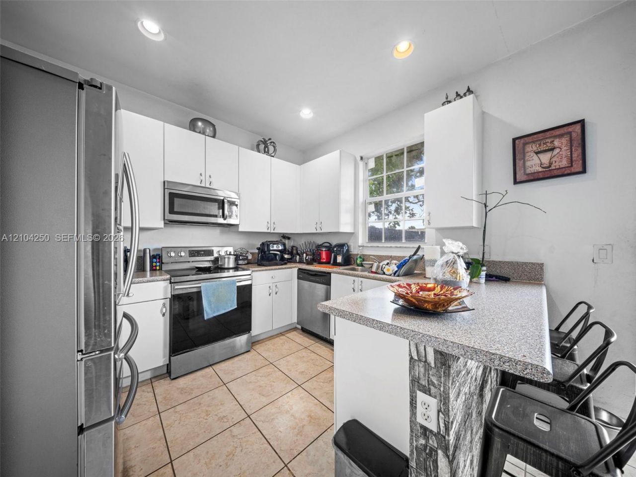 2104 NE 3rd Ct , Homestead, FL 33033 Photo