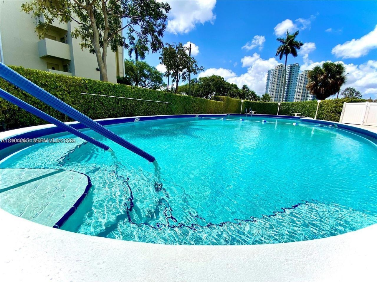 400 Diplomat Pkwy, Unit 601, Hallandale Beach, FL 33009 Photo
