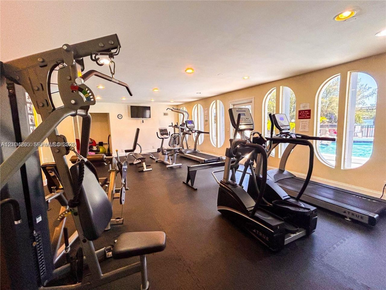 400 Diplomat Pkwy, Unit 601, Hallandale Beach, FL 33009 Photo