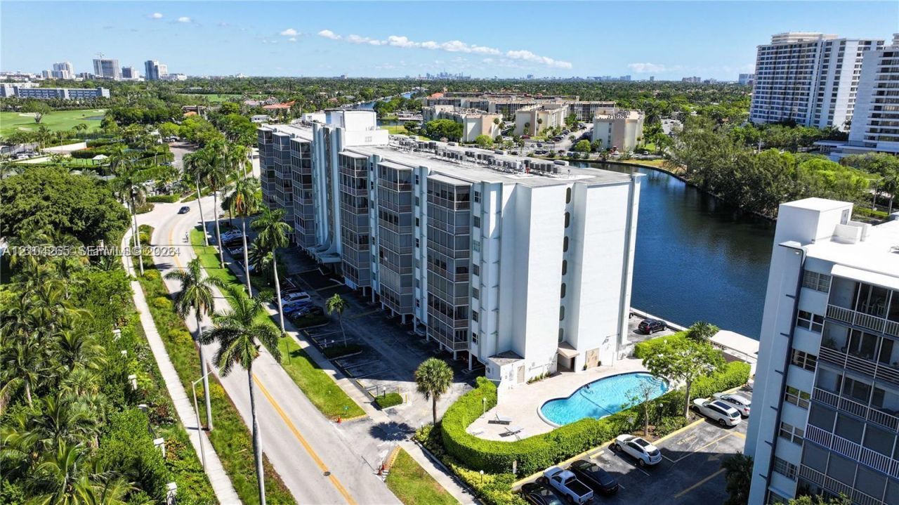 400 Diplomat Pkwy, Unit 601, Hallandale Beach, FL 33009 Photo