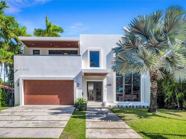 7501 Coquina Dr , North Bay Village, FL 33141