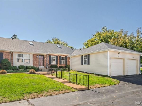 1077 Brooksgate Manor Drive , St Louis, MO 63122
