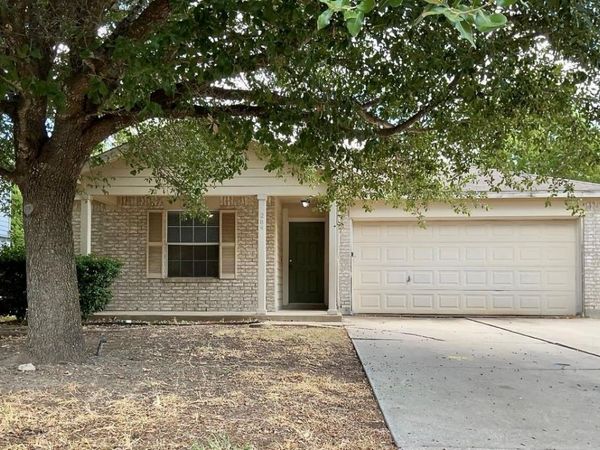 204 Delby ST , Hutto, TX 78634