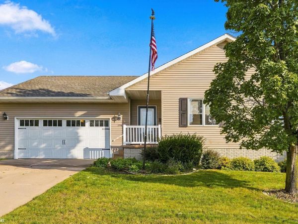 306 Thomas Drive, Marshalltown, IA 50158