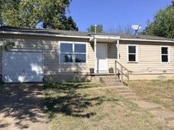 1910 W Main Street , Collinsville, OK 74021