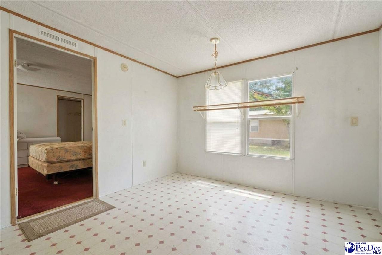 1068 Old River Road Photo 4