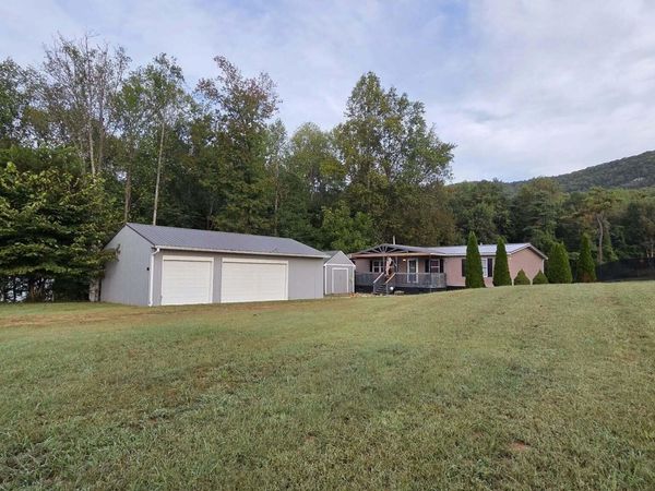 118 Coffey Lane, Harriman, TN 37748
