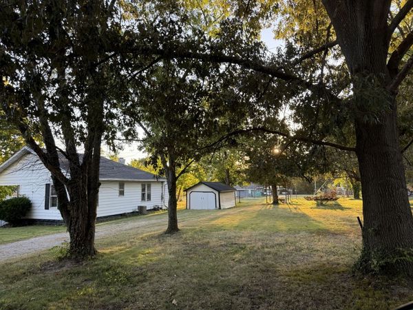 200 N Cherry Street, Desoto, IL 62924