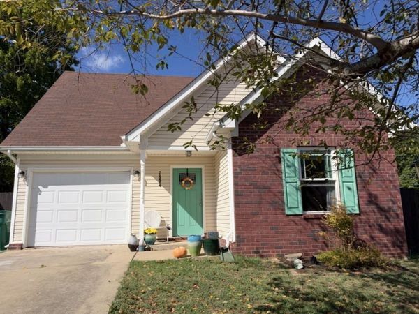 7504 W Winchester Dr, Antioch, TN 37013