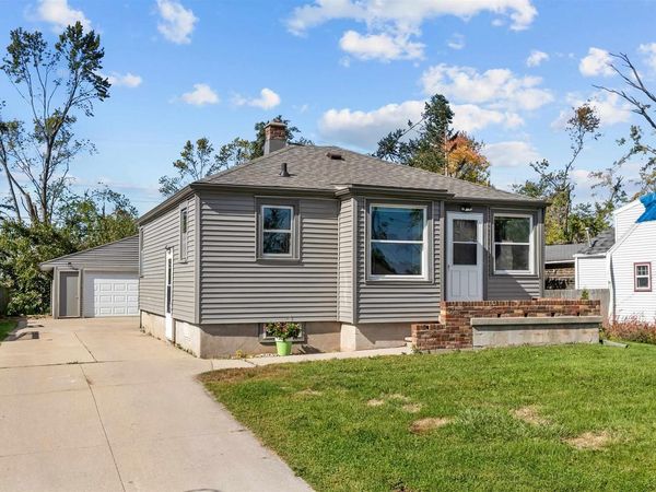 994 CLAUDE STREET, Menasha, WI 54952