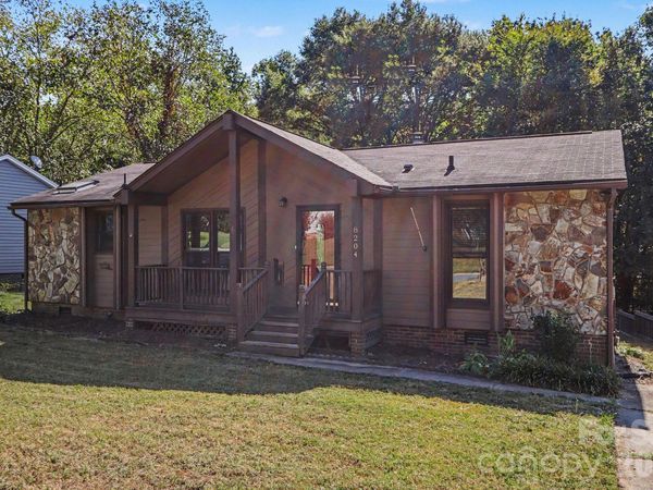 8204 Strawberry Point Drive , Charlotte, NC 28215