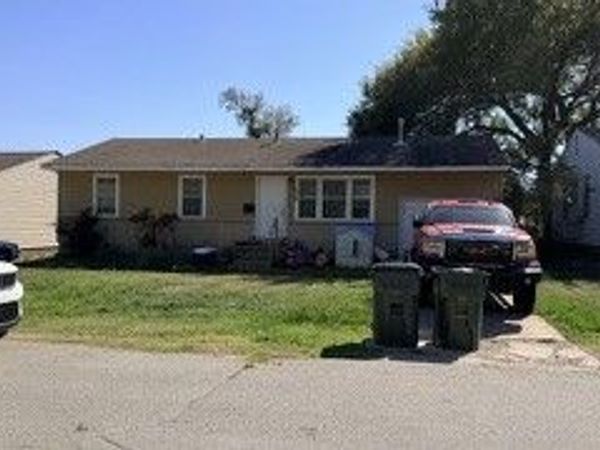 1929 W Main Street , Collinsville, OK 74021