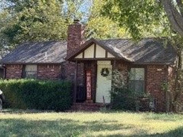 1813 W Oak Street , Collinsville, OK 74021