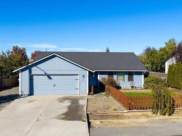 401 E Metolius Street, Culver, OR 97734