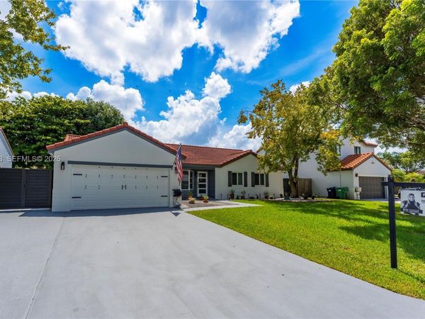 17601 SW 138th Ct , Miami, FL 33177