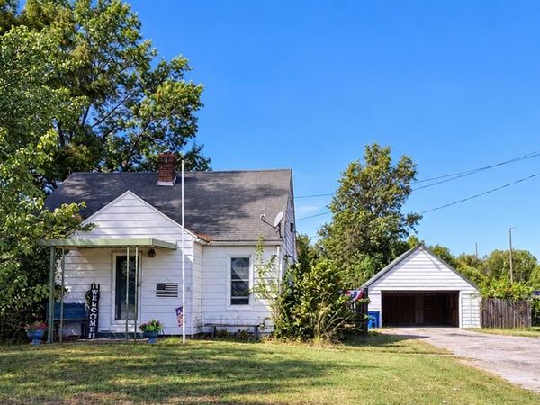 1367 S Washington, Duquoin, IL 62832