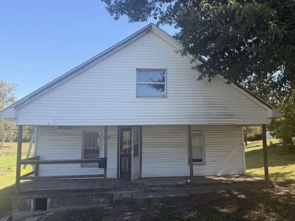 1405 Newton Avenue , Johnston City, IL 62951