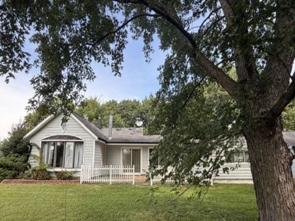 211 N Haman Road , Inverness, IL 60010