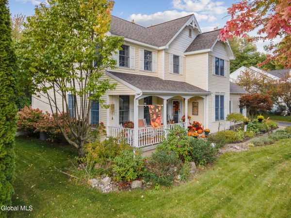 7 Rockrose Way, Malta, NY 12020