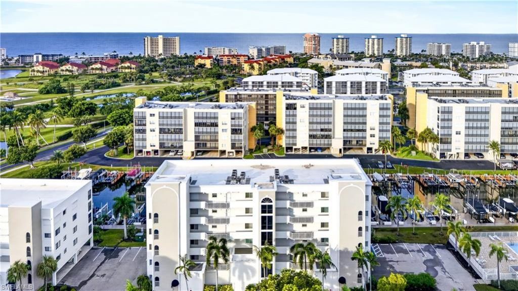 4361 Bay Beach Ln, Unit 424, Fort Myers Beach, FL 33931 Photo