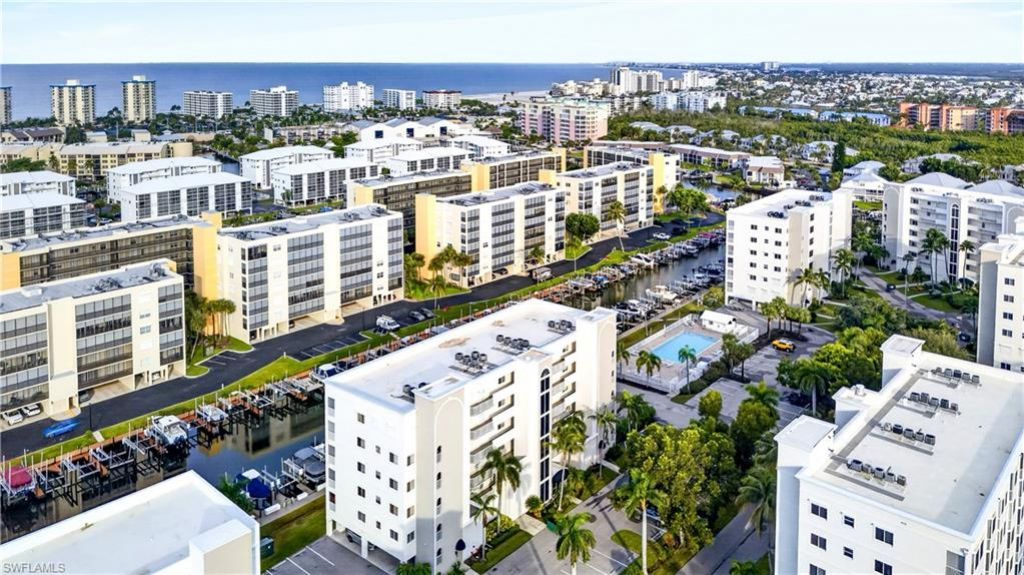 4361 Bay Beach Ln, Unit 424, Fort Myers Beach, FL 33931 Photo