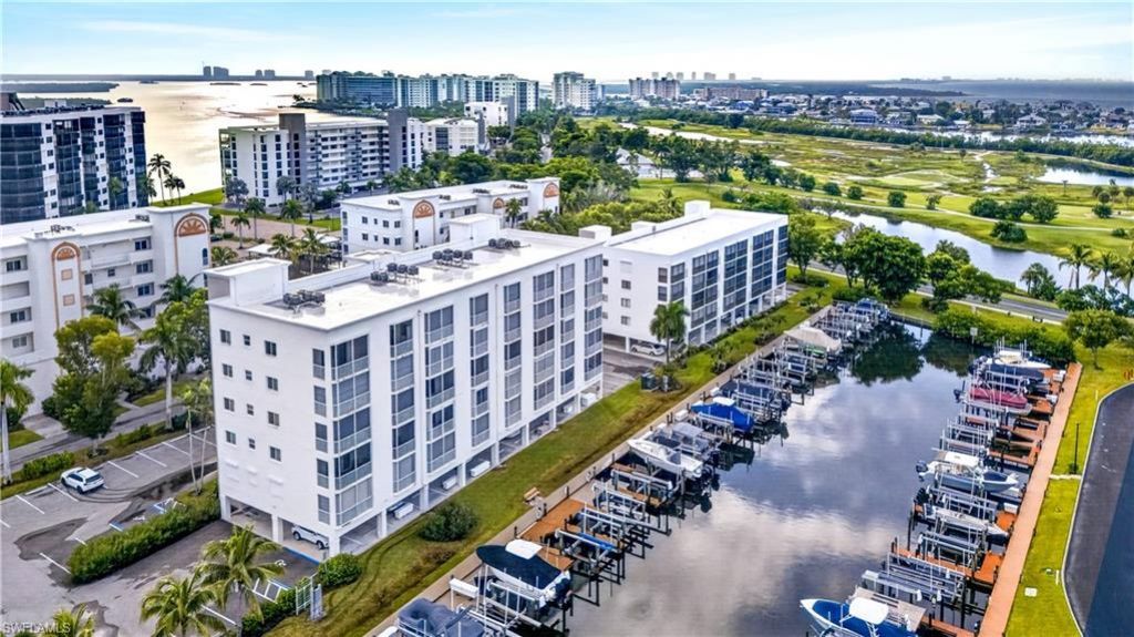 4361 Bay Beach Ln, Unit 424, Fort Myers Beach, FL 33931 Photo