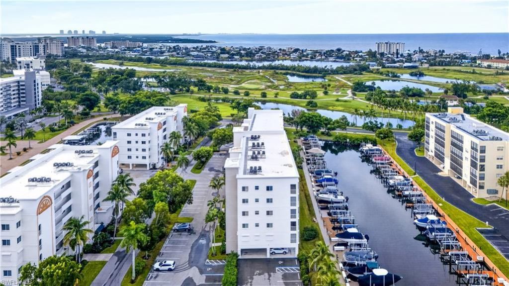 4361 Bay Beach Ln, Unit 424, Fort Myers Beach, FL 33931 Photo
