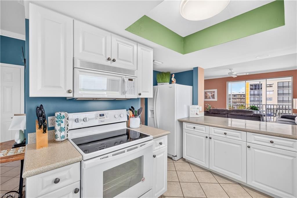 4361 Bay Beach Ln, Unit 424, Fort Myers Beach, FL 33931 Photo