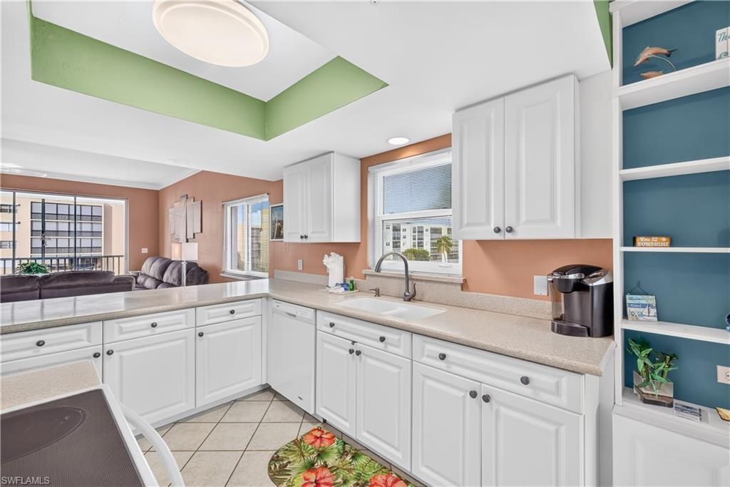 4361 Bay Beach Ln, Unit 424, Fort Myers Beach, FL 33931 Photo