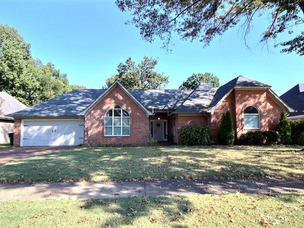300 WILDFOX ST, Collierville, TN 38017