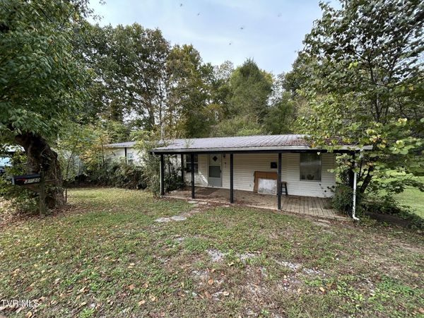 3830 Sinking Springs Road, Midway, TN 37809